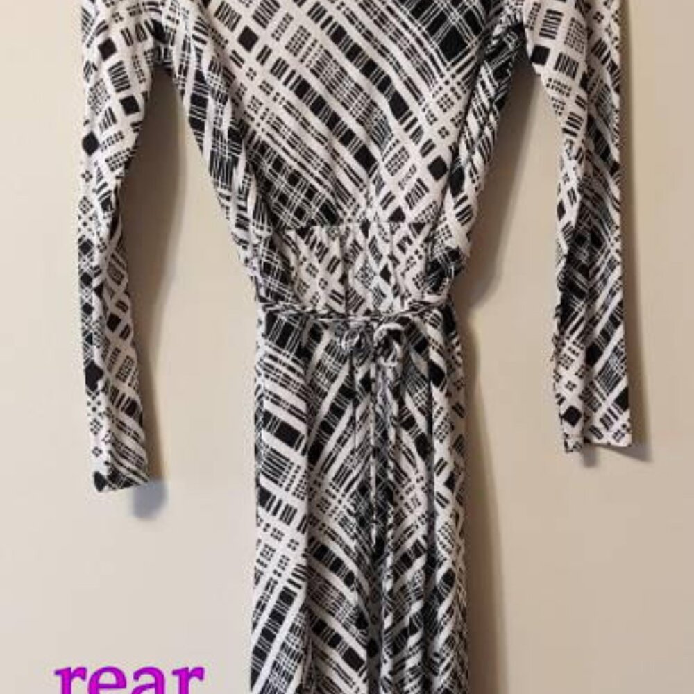Weekend by Max Mara Women’s Belted Plaid Midi Dress black/white size med-large - Picture 9 of 12